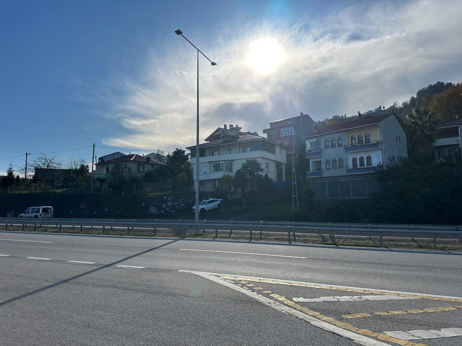 MABEL GAYRİMENKUL/DENİZLİ'DE ANA YOLA SIFIR SATILIK ARSA VE BİNA